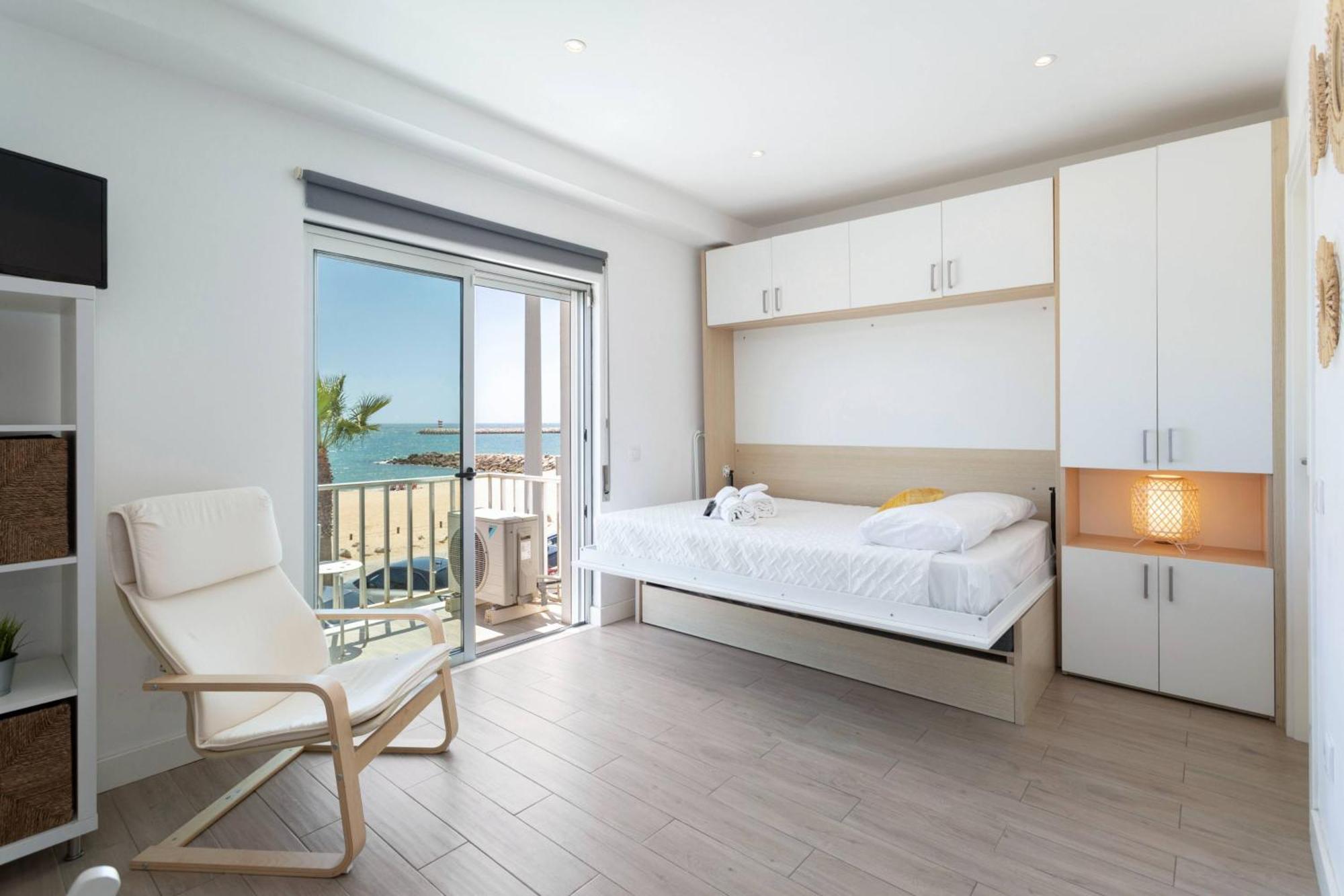 Centralgarve - Stunning Beach Front Studio - Astro Quarteira Dış mekan fotoğraf