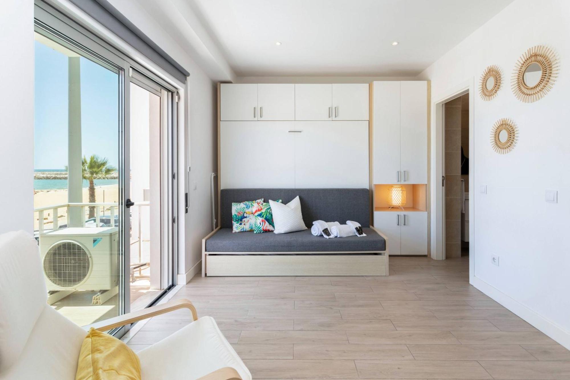 Centralgarve - Stunning Beach Front Studio - Astro Quarteira Dış mekan fotoğraf